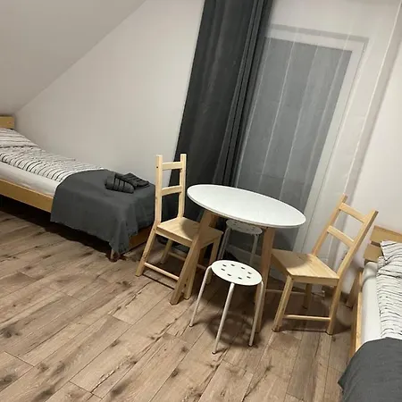 Rzut Beretem Od Gondoli ゲストハウス シュチルク